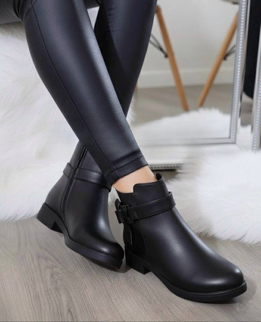 بوت papillon عصري وأنيق