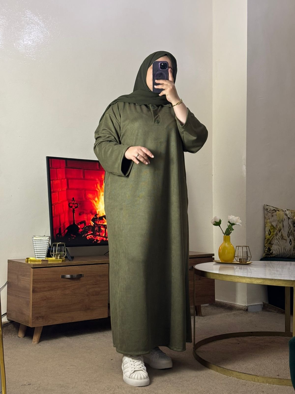 الرئيسية كسوة شتوية بثوب الكظيفة – دفء وأناقة في كل لحظة ❄️🖤